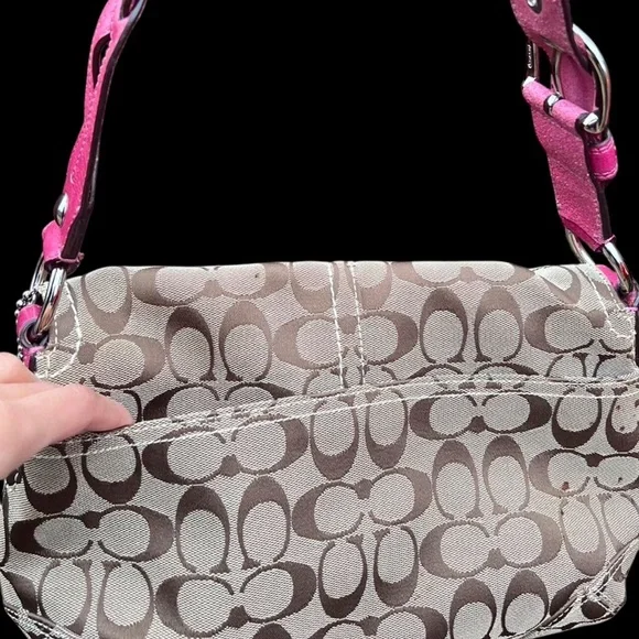 EUC...Vintage Coach Signature Pink Poppy Buckle Satchel Purse. - Picture 3 of 5
